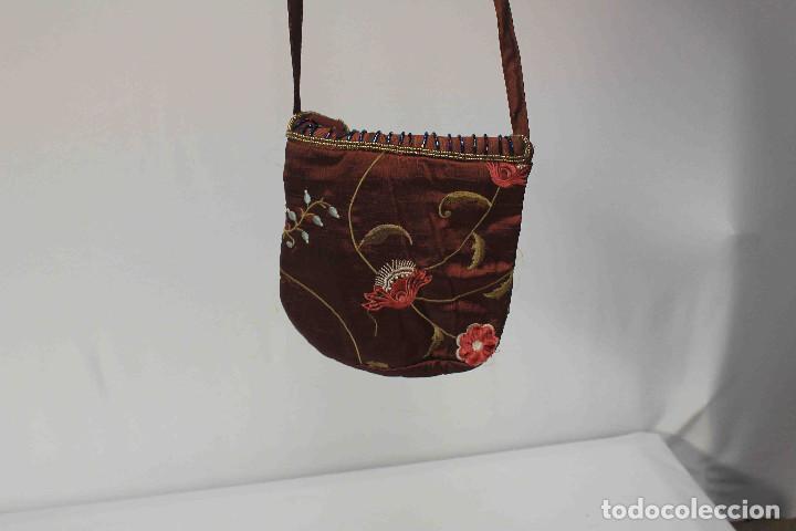 Vintage: SEIS BOLSOS SEDA BORDADA - Foto 3