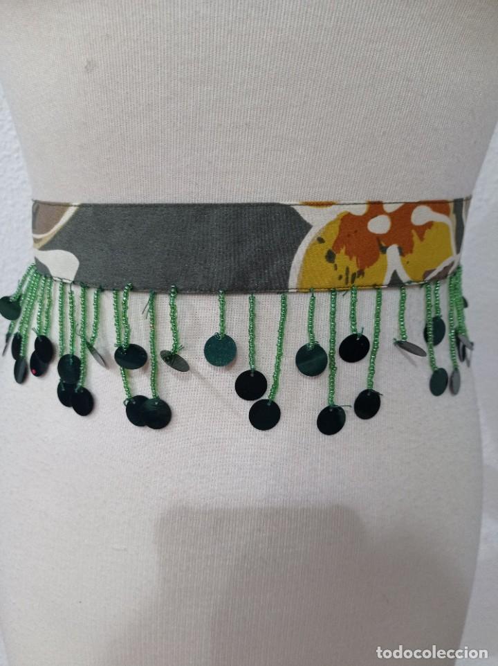 Vintage: Cintur&oacute;n verde estampado con abalorios. - Foto 1