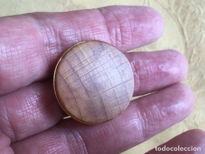 Vintage: Pendientes redondos de madera a&ntilde;o 80 - Foto 7
