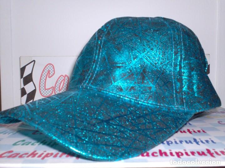 Vintage: GORRA ALGODON-POLIESTER DISE&Ntilde;O TRAZOS REGULABLE ATRAS..BONITA