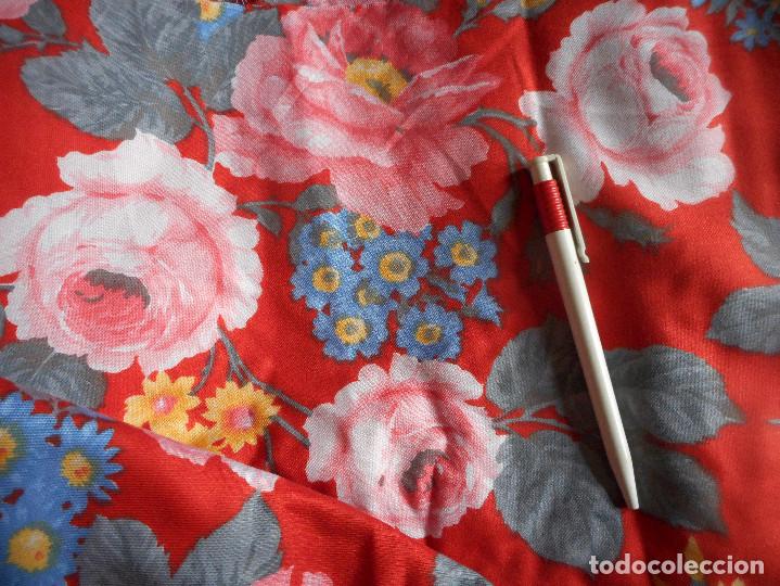 Vintage: PIEZA DE TELA DE ALGOD&Oacute;N DE LOS A&Ntilde;OS 50 CON ESTAMPADO DE FLORES - 3,60 METROS X 80 CM.