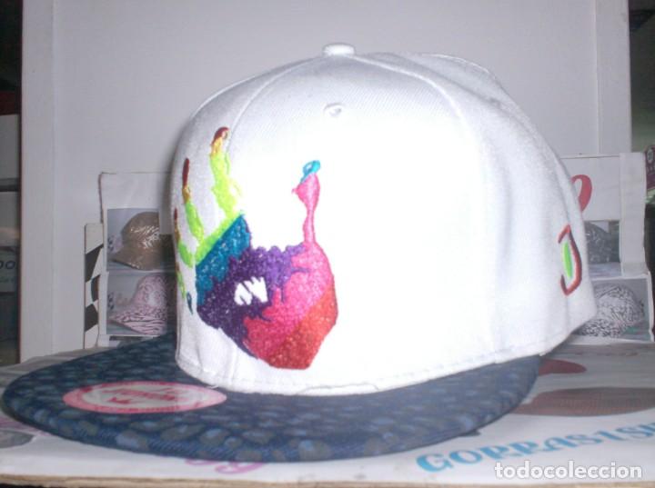 Vintage: GORRA FASHION DISE&Ntilde;O BORDADO MANO COLOR ARCO IRIS 6 PANELES 100% COTTON REGULABLE ATRAS..BONITA