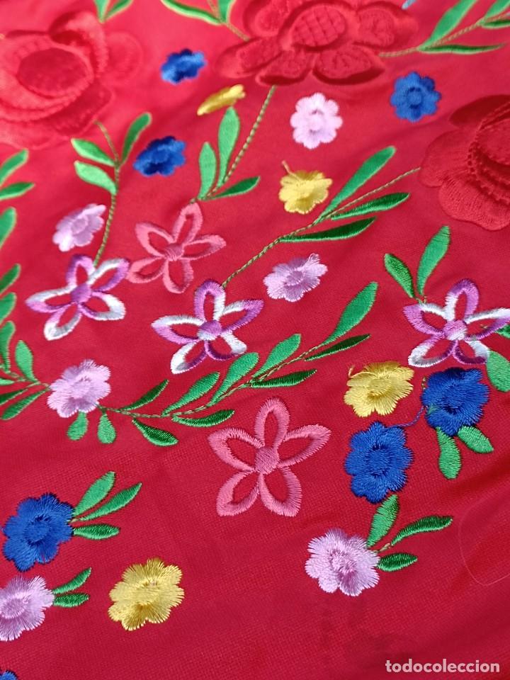 Vintage: Mantilla con preciosos bordados - Foto 3