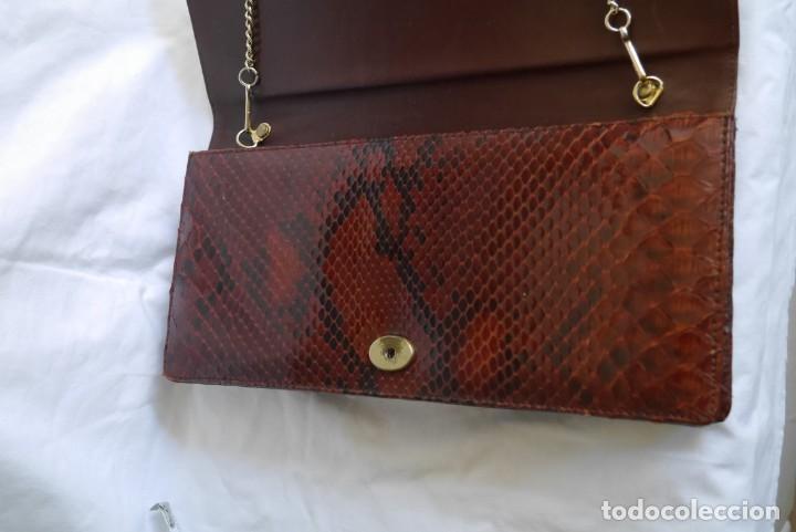 Vintage: Bolso fabricado en piel de serpiente - Foto 10