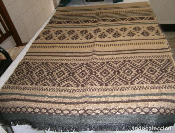 Vintage: chal de alpaca en perfecto estado de 170 cms x 65 cms - Foto 1