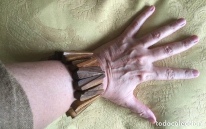 Vintage: PULSERA BRAZALETE DE MADERA TALLADA - Foto 6