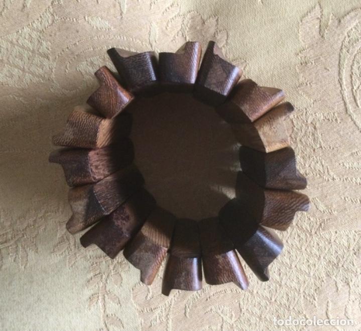 Vintage: PULSERA BRAZALETE DE MADERA TALLADA - Foto 3