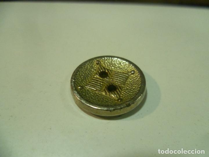 Vintage: Bot&oacute;n met&aacute;lico MUY BONITO - Foto 1