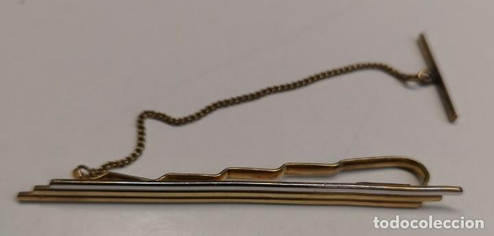 Vintage: AGUJA DE CORBATA CHAPADA EN ORO medidas 6 x 0,5 cms - Foto 2