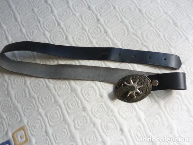 Vintage: Cintur&oacute;n con hebilla en forma de estrella - Foto 1