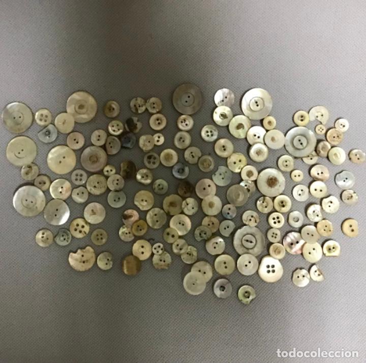 Vintage: LOTE DE ANTIGUOS BOTONES DE N&Aacute;CAR - Foto 1