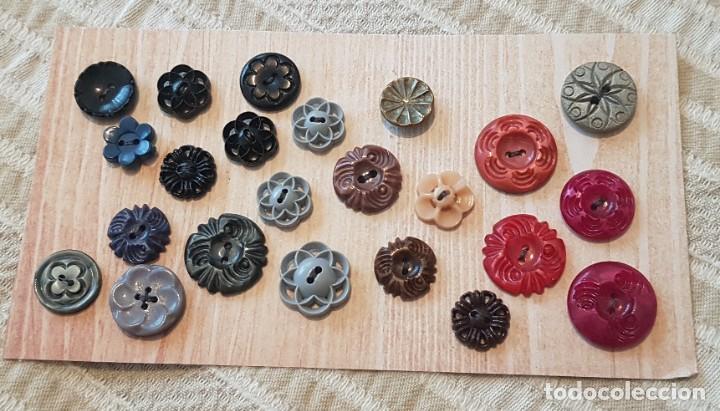 Vintage: Conjunto de 22 botones variados - Foto 1