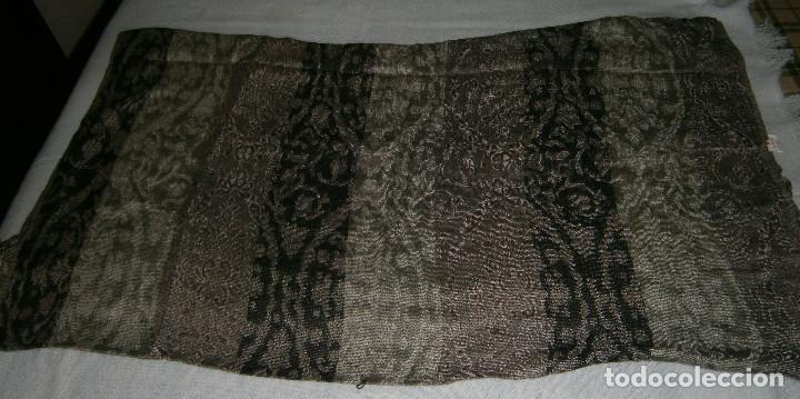Vintage: chal japones 182 cms de largo x 95 cms de ancho - Foto 2