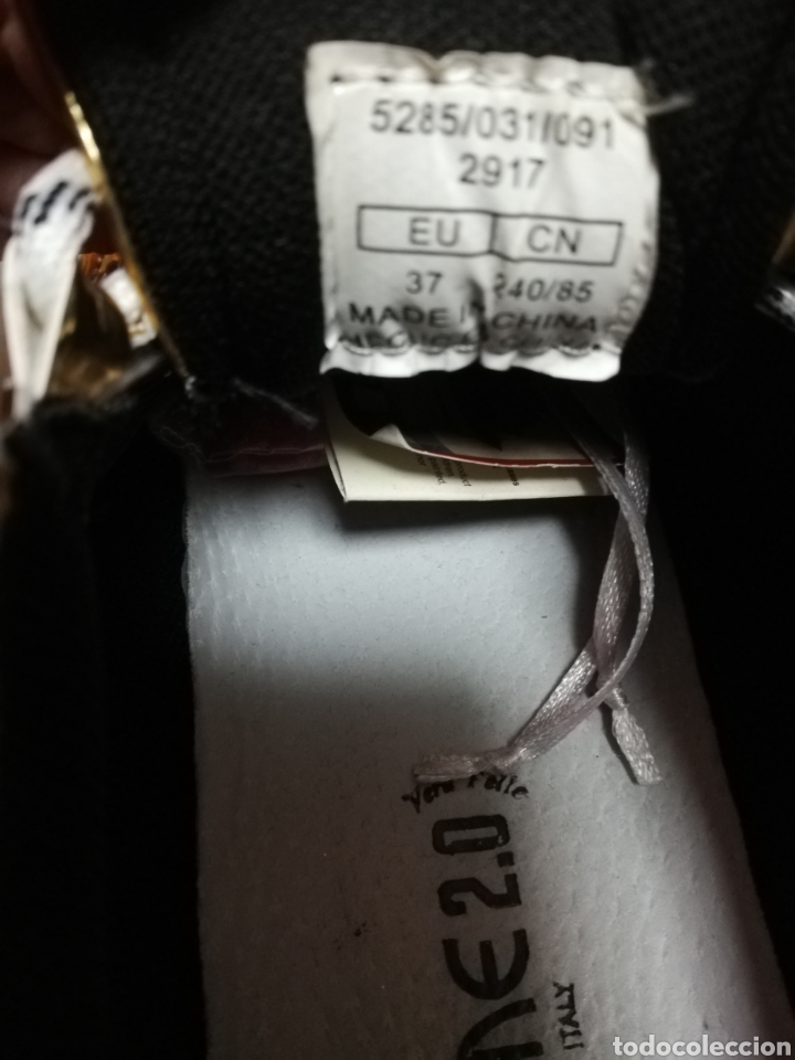 Vintage: Deportivas doradas con plataforma de Bershka - Foto 4