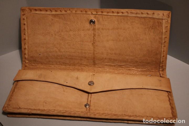 Vintage: BOLSO DE PIEL DE SERPIENTE CON INTERIOR EN CUERO. - Foto 6