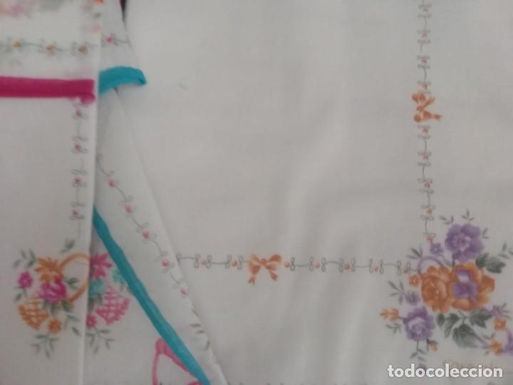 Vintage: Pa&ntilde;uelos Guasch.Elegant handkerchiefs - Foto 2
