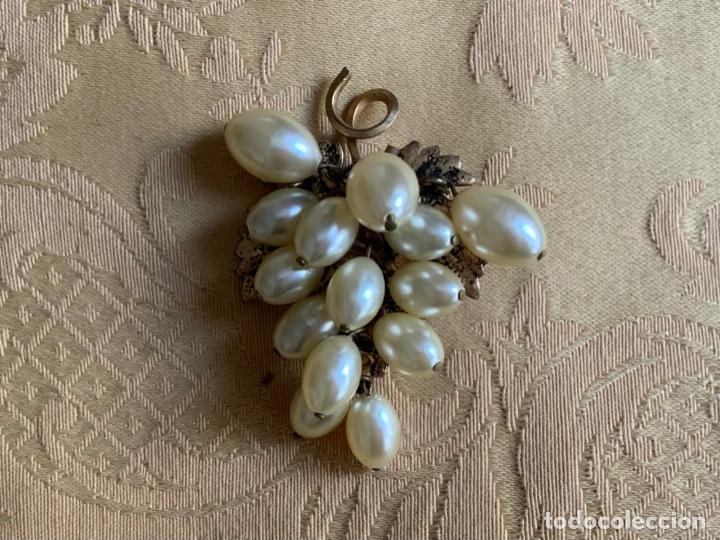Vintage: BROCHE RACIMO DE UVAS, A&Ntilde;OS 60 - Foto 1