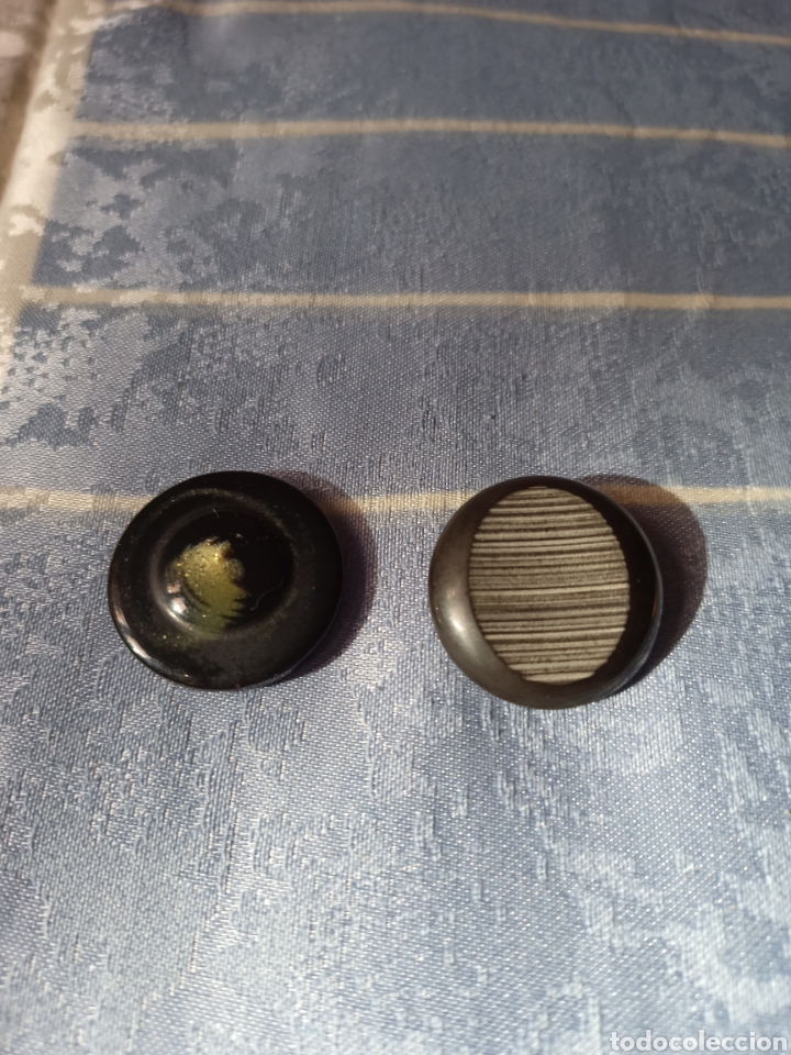 Vintage: Dos originales botones negros, diferentes. - Foto 1