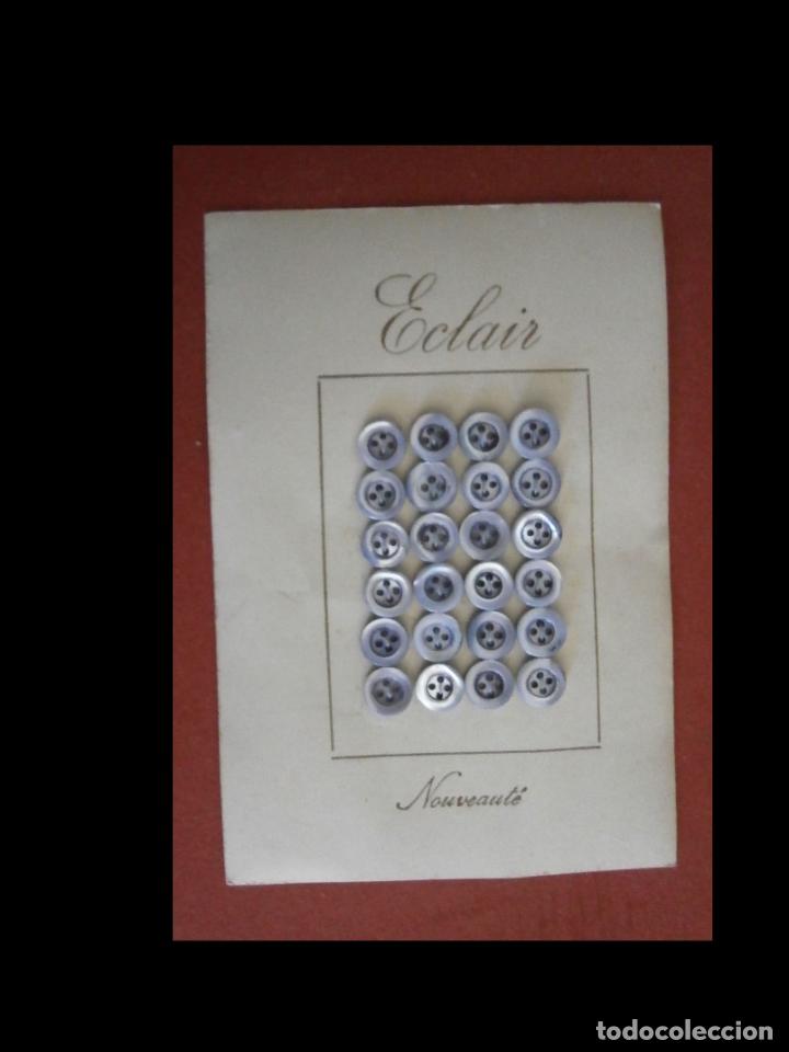 Vintage: Carton 24 botones. Eclair. Nouveat&eacute; - Foto 1