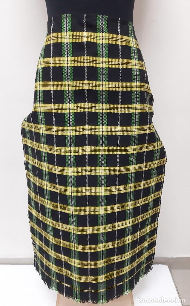 Vintage: Delantal de cuadros en negro y amarillo - Foto 1