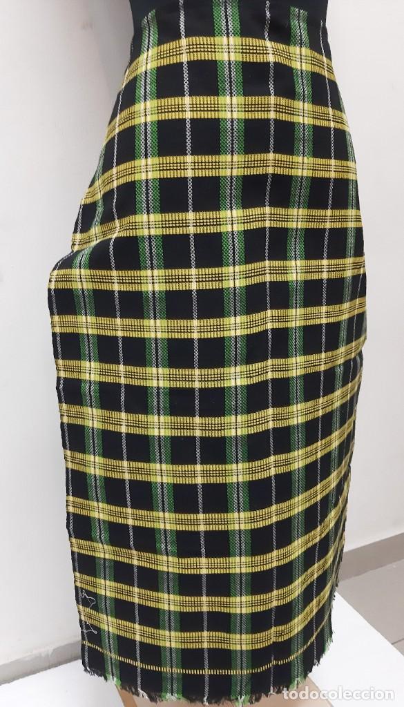 Vintage: Delantal de cuadros en negro y amarillo - Foto 2