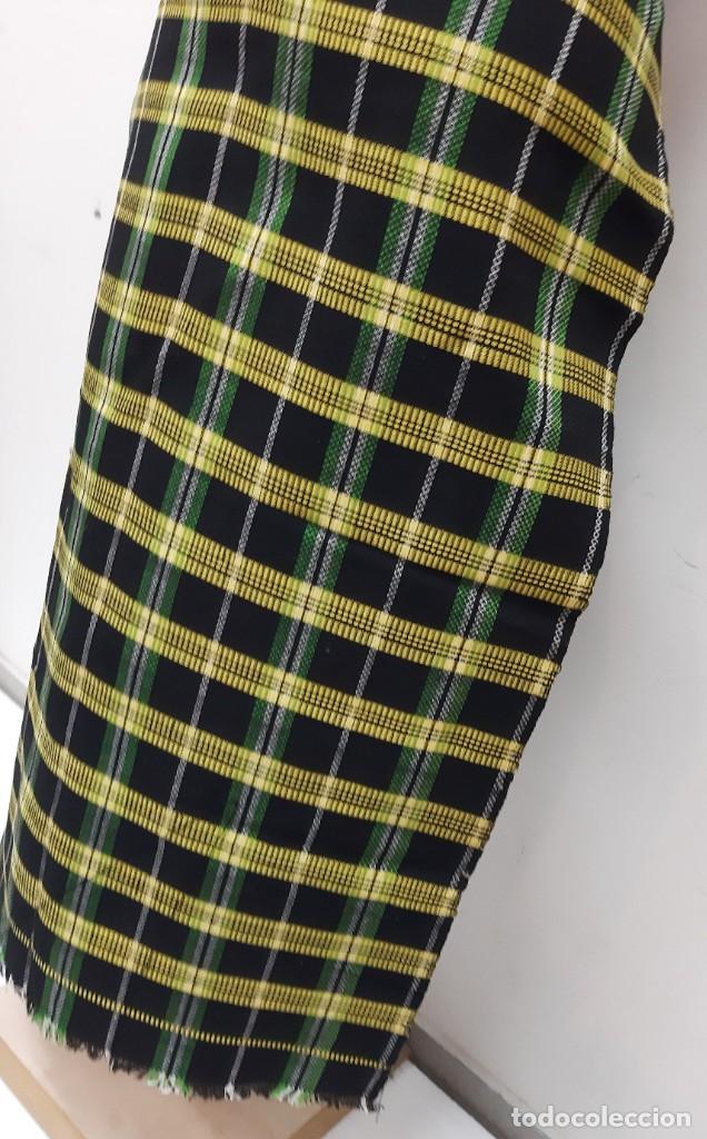 Vintage: Delantal de cuadros en negro y amarillo - Foto 3