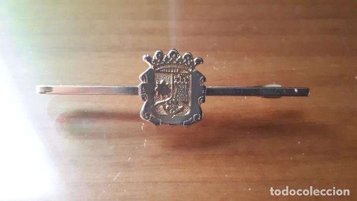 Vintage: PISACORBATAS / ALFILER DE CORBATA CON ESCUDO. - Foto 1
