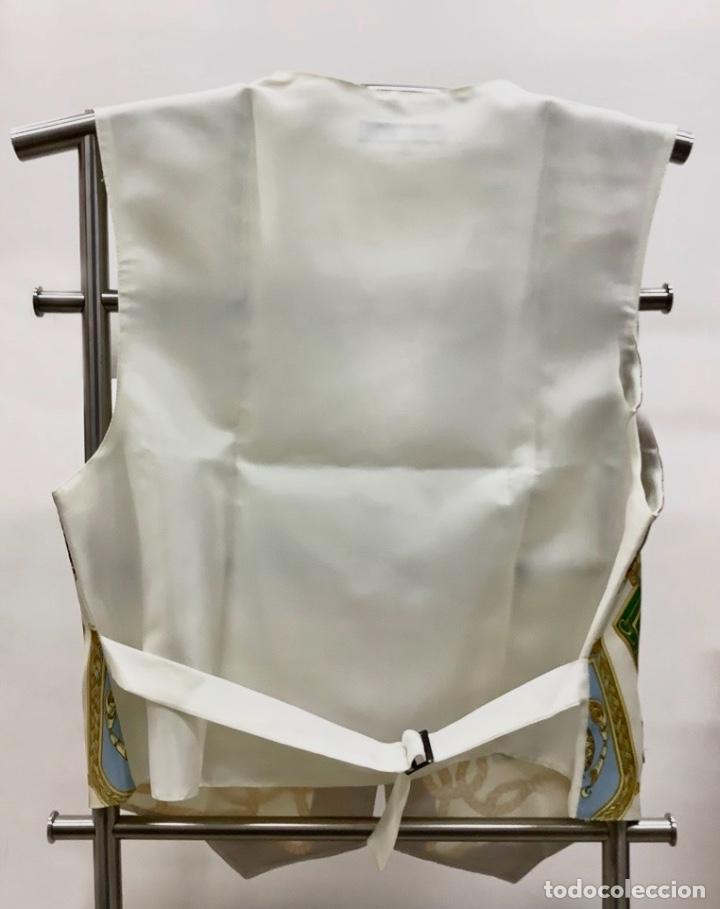 Vintage: CHALECO ESTAMPADO ITALIANO. SIN ESTRENAR. - Foto 2
