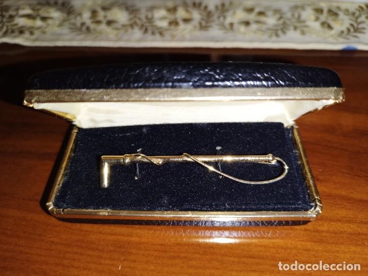 Vintage: Alfiler corbata caballero dorado - Foto 2