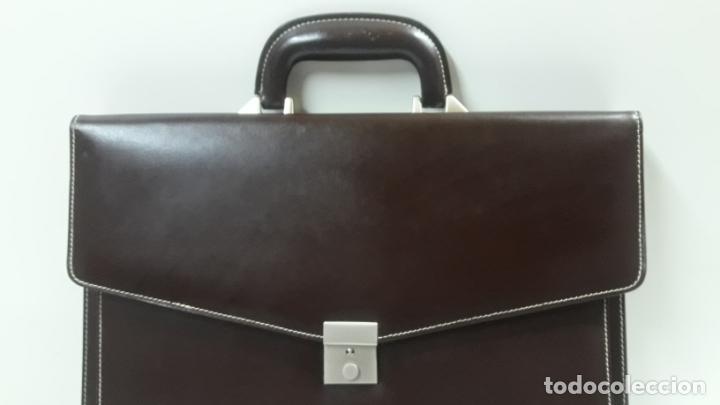 Vintage: MALETIN / PORTADOCUMENTOS . DIFERENTES COMPARTIMENTOS . CIERRE CON LLAVE - Foto 2