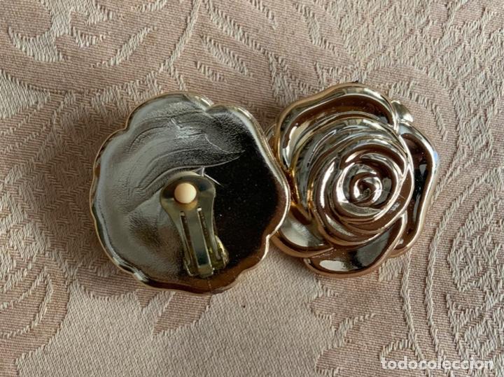 Vintage: PENDIENTES VINTAGE DE PASTA, FLOR DORADA - Foto 2
