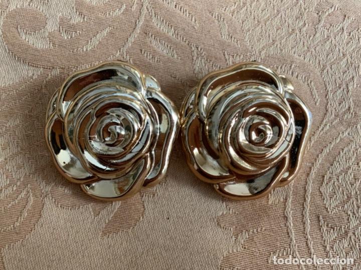 Vintage: PENDIENTES VINTAGE DE PASTA, FLOR DORADA - Foto 3