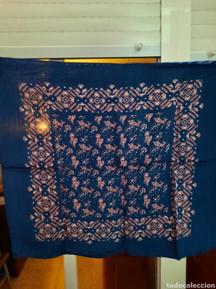 Vintage: Pa&ntilde;uelo raso estampado