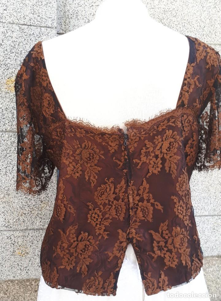 Vintage: BLUSA DE ENCAJE MARR&Oacute;N HECHA A MEDIDA - Foto 2