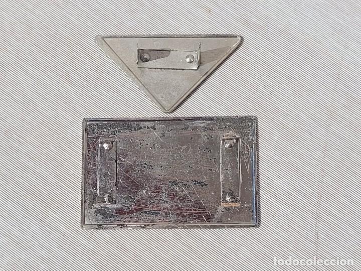 Vintage: Dos emblemas, pines, Prada y Dolce&Gabana - Foto 4