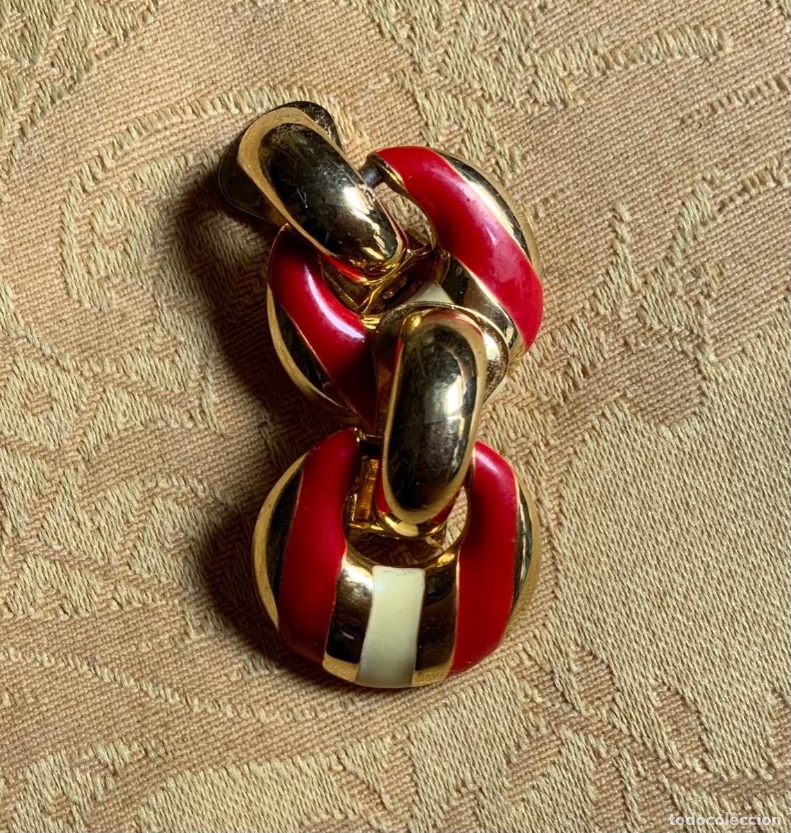 Vintage: PENDIENTES A&Ntilde;O 70 ESMALTE ROJO Y BEIG - Foto 2