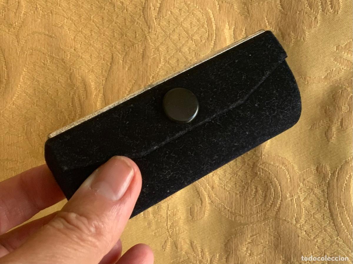 Vintage: CAJA PARA PINTA LABIOS REPUJADA - Foto 6