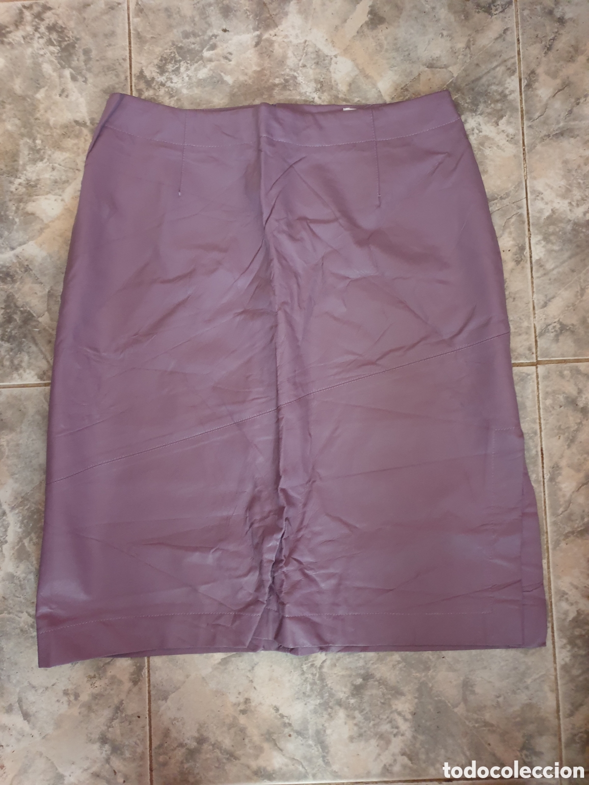 Vintage: Falda violeta de polipiel. Talla 46. - Foto 1