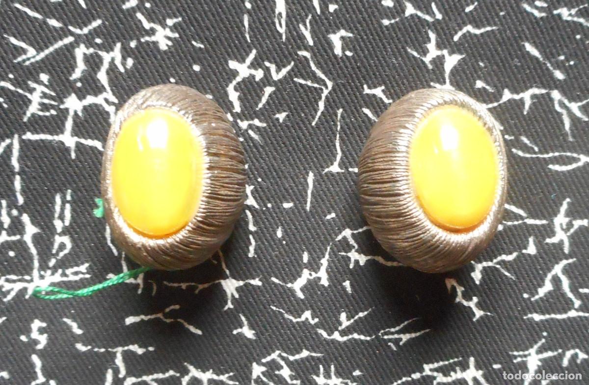 Vintage: PENDIENTES AMARILLOS DE LOS A&Ntilde;OS 60 - Foto 2