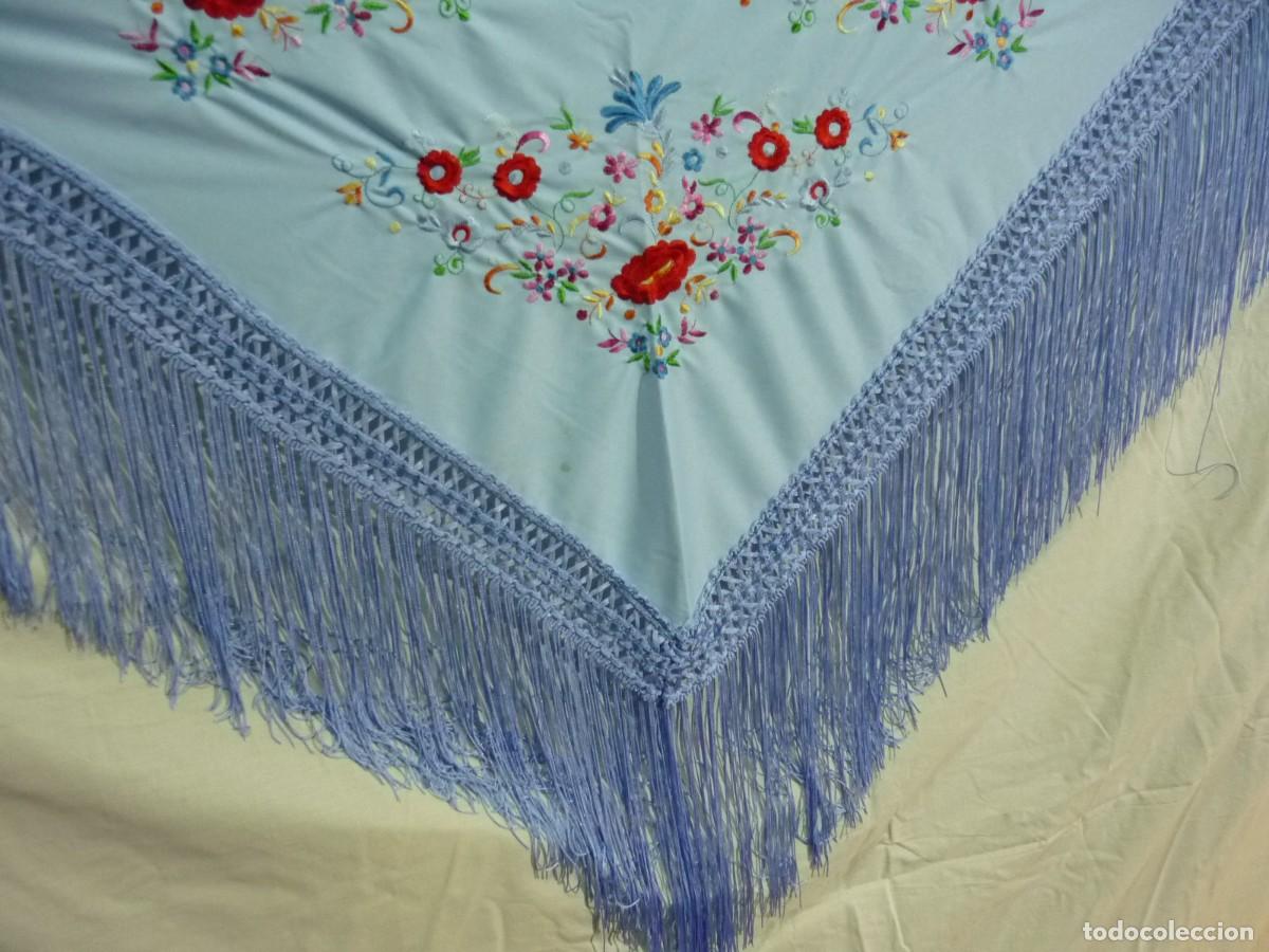 Vintage: Mant&oacute;n o mantilla en tri&aacute;ngulo con bordados - Foto 9