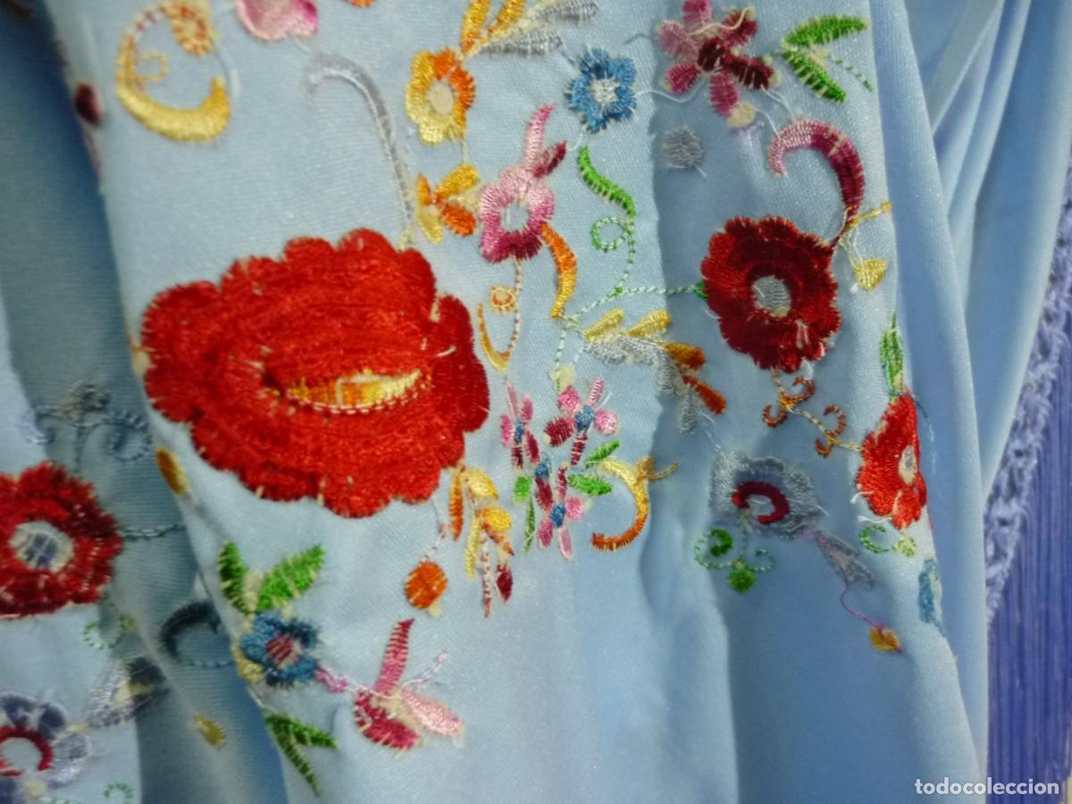 Vintage: Mant&oacute;n o mantilla en tri&aacute;ngulo con bordados - Foto 10
