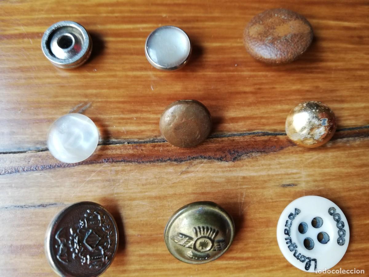 Vintage: Lote de m&aacute;s de 200 botones antiguos. - Foto 13