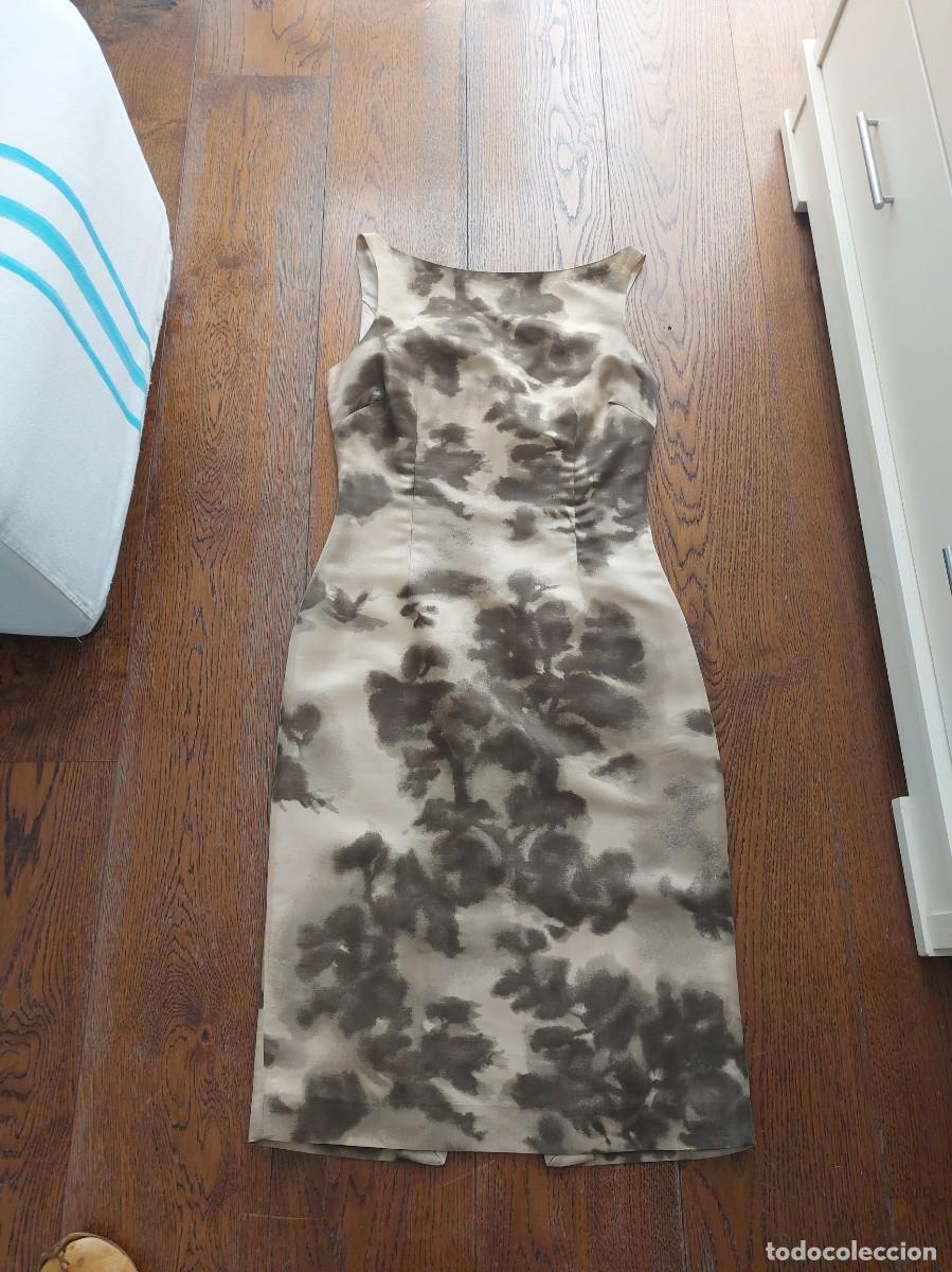 Vintage: Vestido tipo raso grueso, estampado - Foto 2