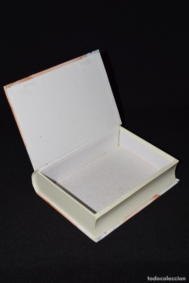 Vintage: Caja de beb&eacute; en forma de libro - Foto 3