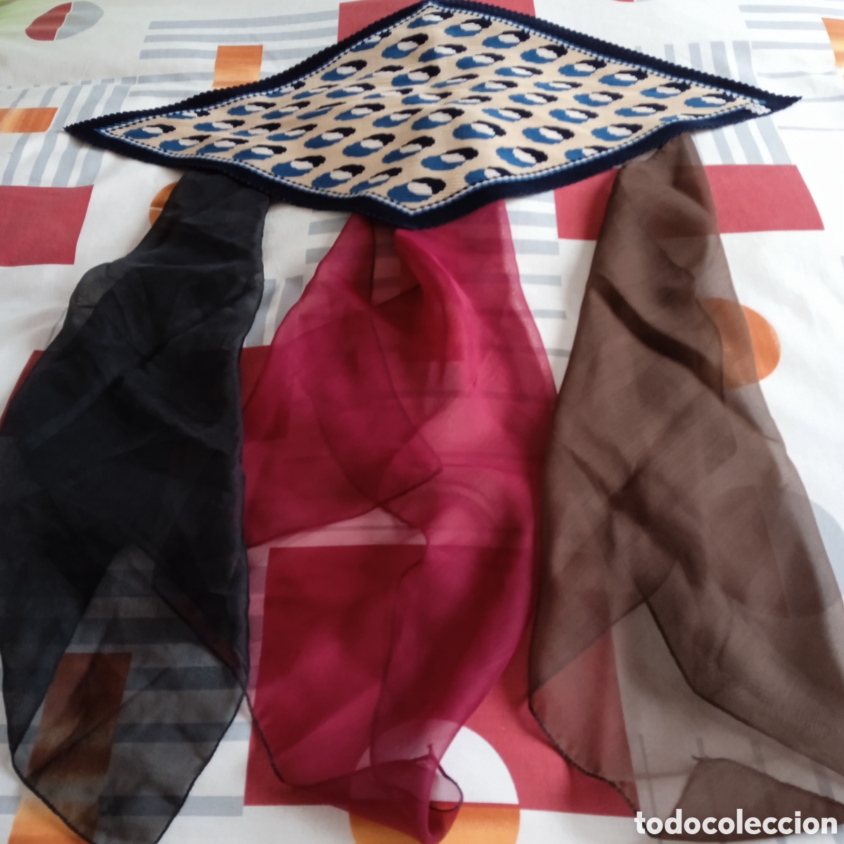 Vintage: Lote 4 PA&Ntilde;UELOS CUELLO . - Foto 1