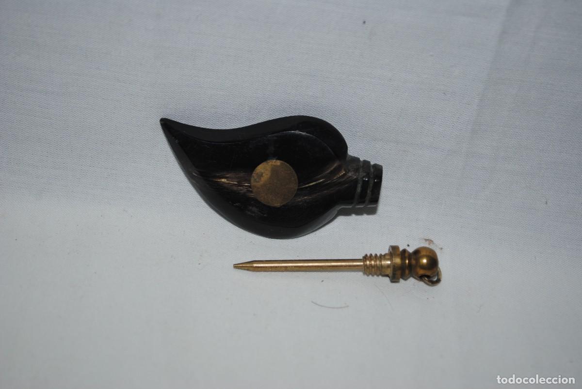 Vintage: PERFUMERO TALLADO EN ASTA DE BISONTE . - Foto 2