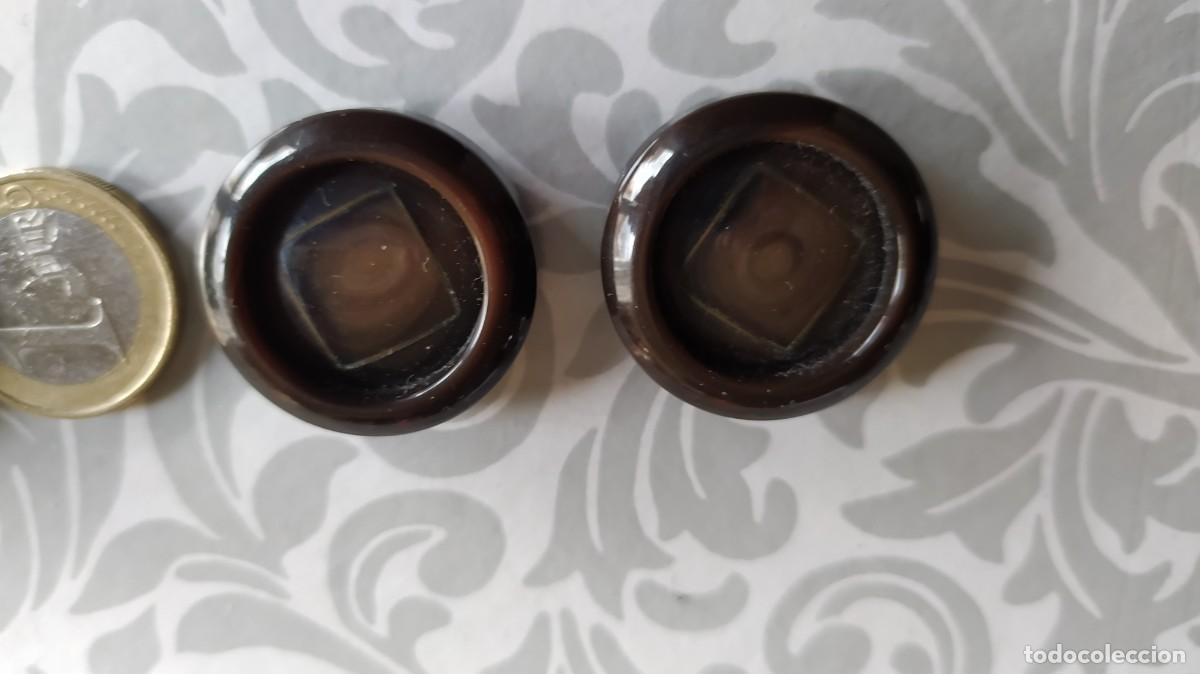 Vintage: Botones marrones redondos - Foto 3