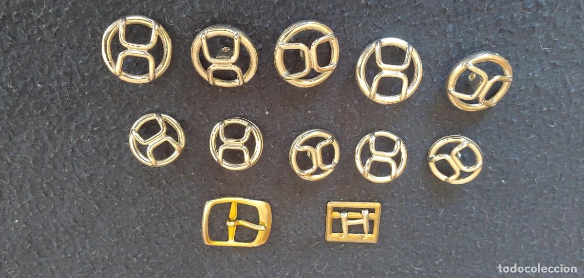 Vintage: LOTE DE 10 BOTONES DE METAL Y 2 HEBILLAS - Foto 1