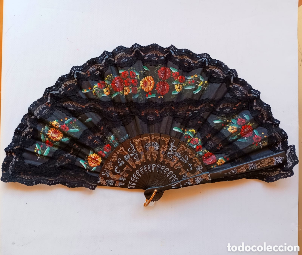 Vintage: Antiguo abanico pintado con encaje - Foto 1