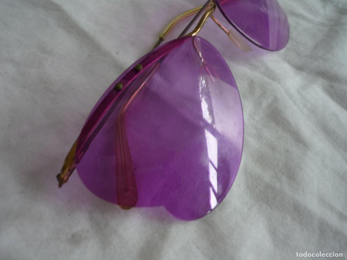 Vintage: Gafas de sol moradas, lentes de pl&aacute;stico - Foto 2